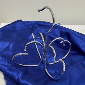 Swivel organizer hanger